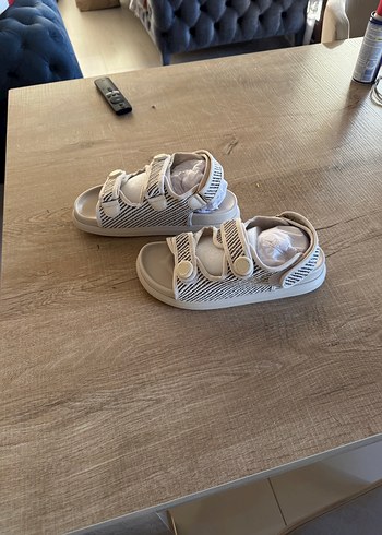 Beyaz Zebra Desenli Kadın Platform Sandalet