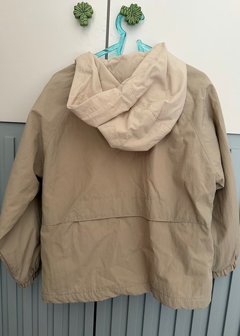 Zara bej Kapüşonlu Fermuarlı çocuk yağmurluk - Görsel 4