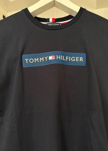 l Beden Tommy Hilfiger Erkek Lacivert Baskılı Tişört