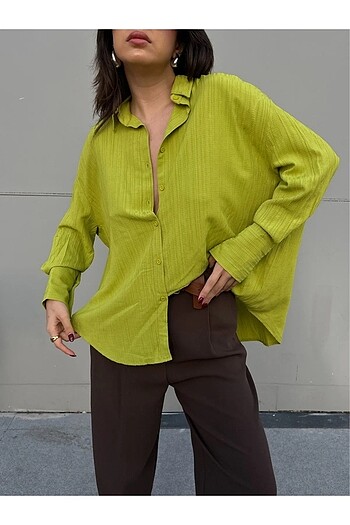 Fıstık yeşili kadın oversize gömlek