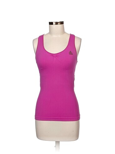 Adidas T-shirt %70 İndirimli.