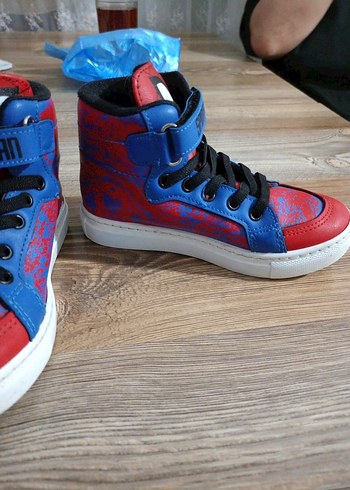 LC Waikiki Çocuk Renkli Spiderman Spor Ayakkabı