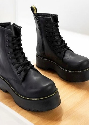 Siyah Platform Topuklu Goth Botlar