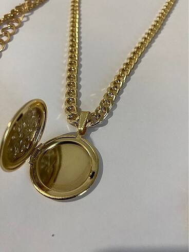 Kapaklı kişiye özel gold kolye