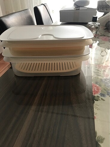 Beden Tupperware serin sakla