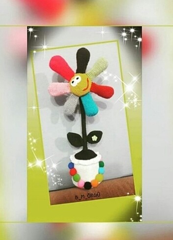 Örgü saksıda kalp ?? ve çiçek 