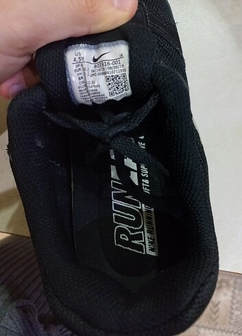 36,5 Beden Nike spor ayakkabı
