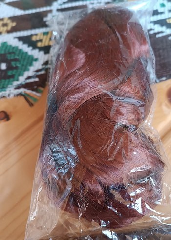 Kahverengi Püsküllü Kadın Saç Aksesuarı