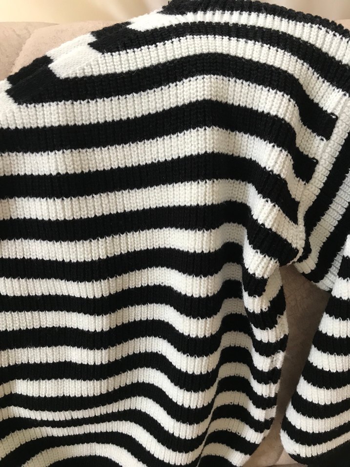 Çizgili Triko tek kollu Kadın Kazak - Görsel 3