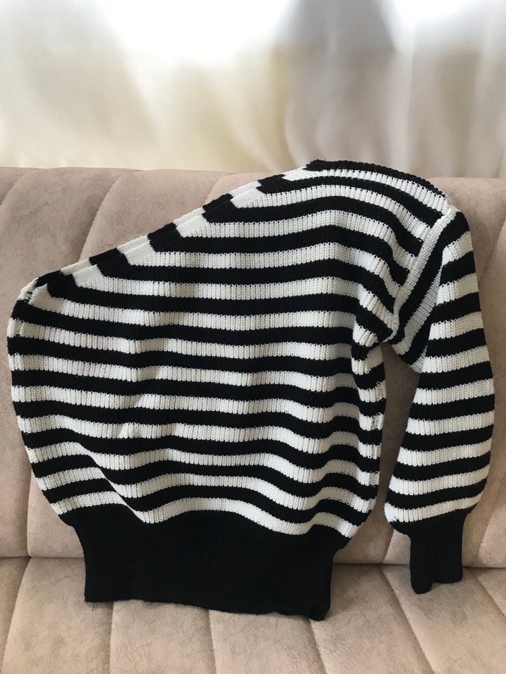 Çizgili Triko tek kollu Kadın Kazak - Görsel 2