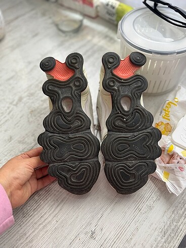 39 Beden beyaz Renk Nıke orjinal ayakkabı