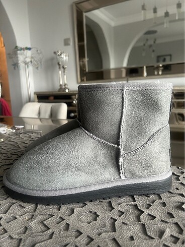 37 Beden gri Renk Gri Ugg