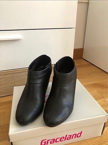 Deichmann Siyah Topuklu Bot