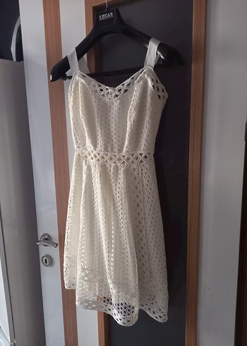 Beyaz Mini Elbise