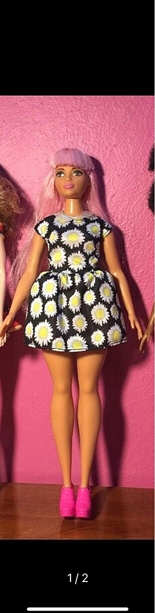 Pembe saclı barbie
