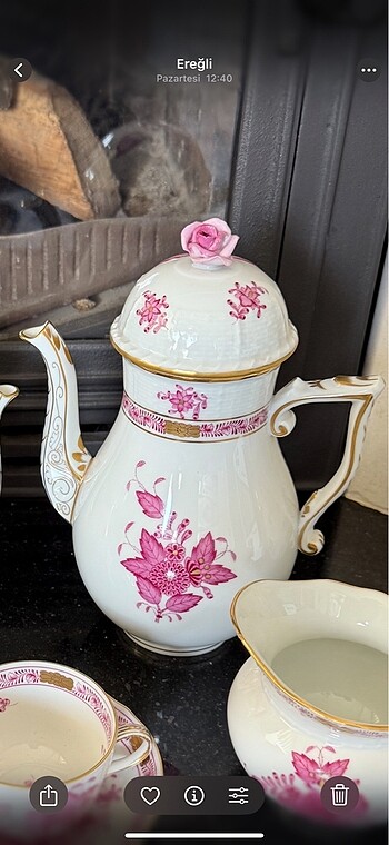 Herend aponyy teapot