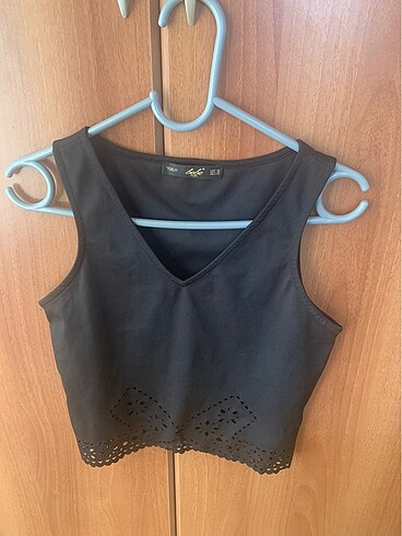 Siyah crop