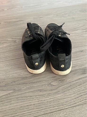 37 Beden Calvin Klein Sneaker