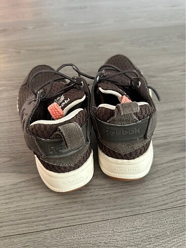 36,5 Beden Reebok Ayakkabı