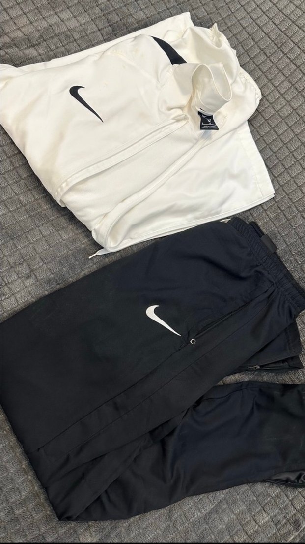 Kırmızı Fermuarlı Sweatshirt ve Eşofman - Görsel 2