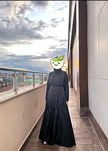 40 Beden Boncuk İşlemeli Siyah Uzun Abiye