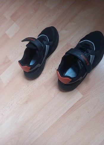 Erkek Çocuk Siyah Cırtlı Spor Ayakkabı - Görsel 2