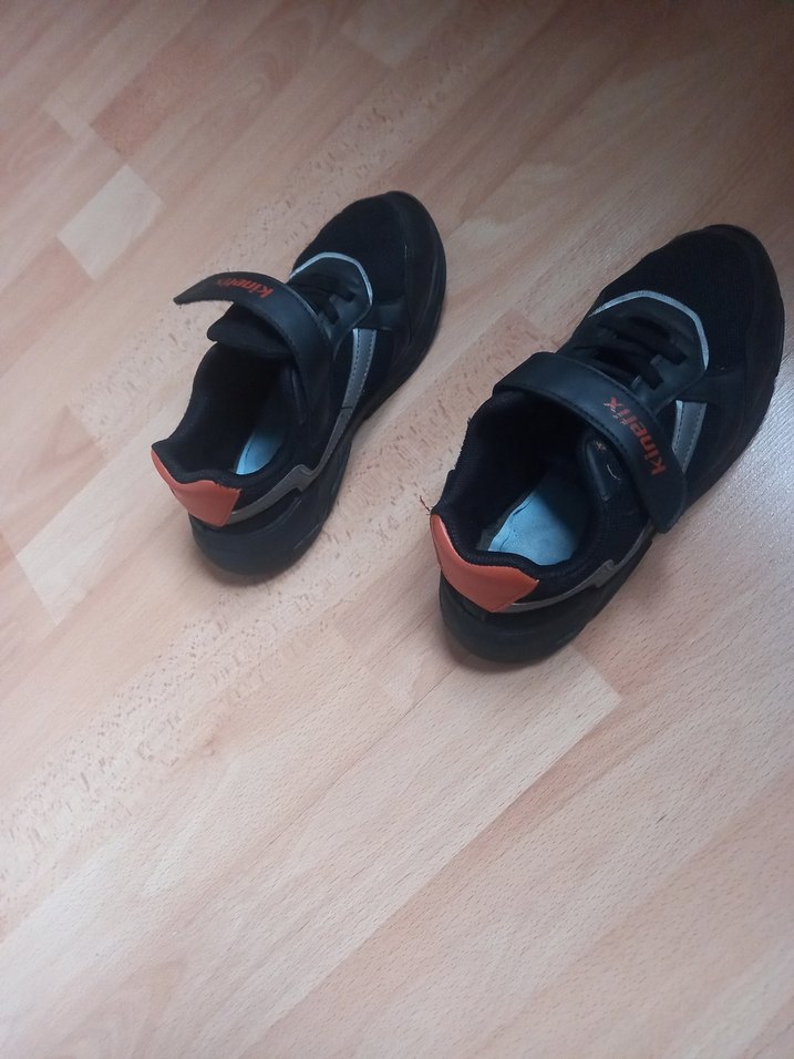 Erkek Çocuk Siyah Cırtlı Spor Ayakkabı - Görsel 2