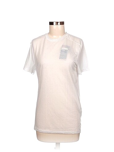 Diğer T-shirt %70 İndirimli.
