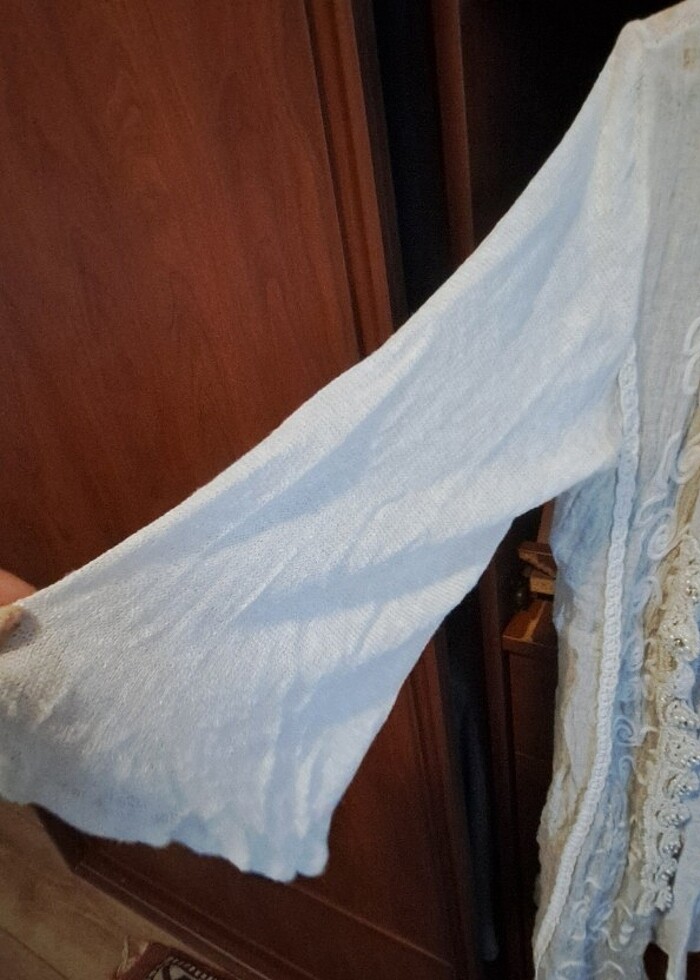 Ince şık islemeli hırka - Görsel 2