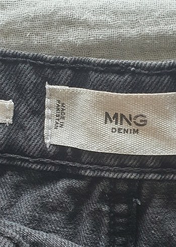 36 Beden Mango Siyah Mini Mom Kot Şort