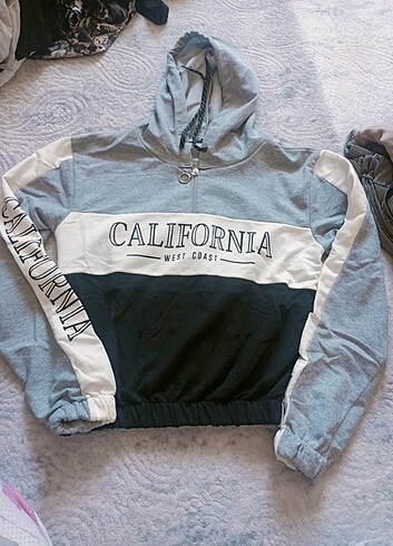 Sweatshirt