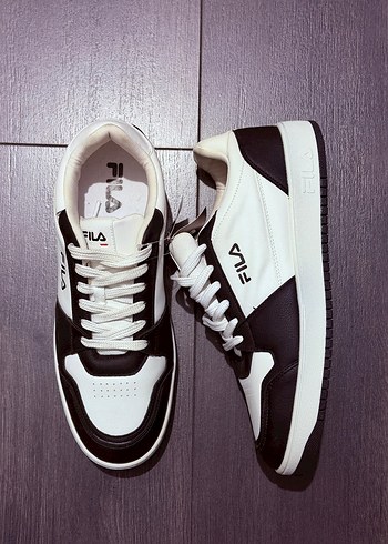 FILA Beyaz Siyah Erkek Spor Ayakkabı - Görsel 4