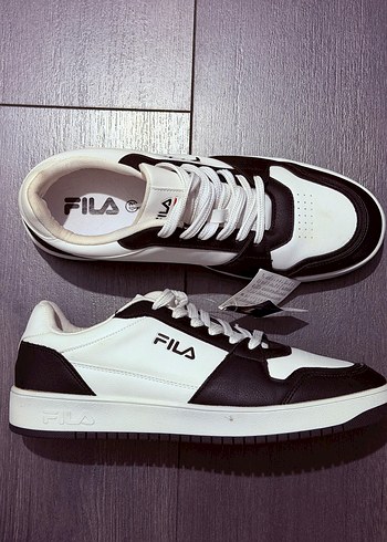 Fila  42