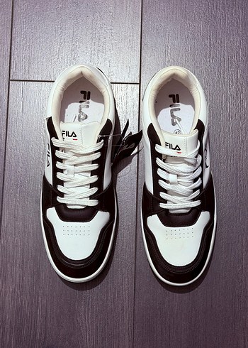 FILA Beyaz Siyah Erkek Spor Ayakkabı - Görsel 2