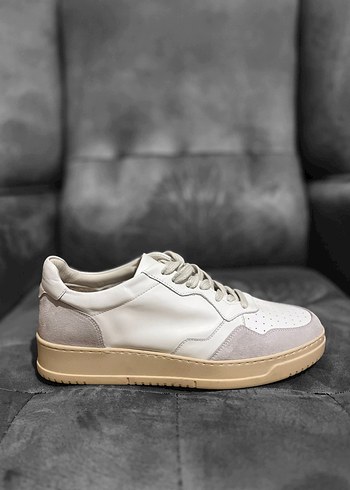 42 Beden beyaz Renk HAKİKİ DERİ CASUAL SNEAKERS