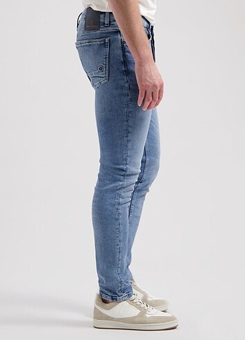 31 Beden mavi Renk DAR PAÇA JEANS