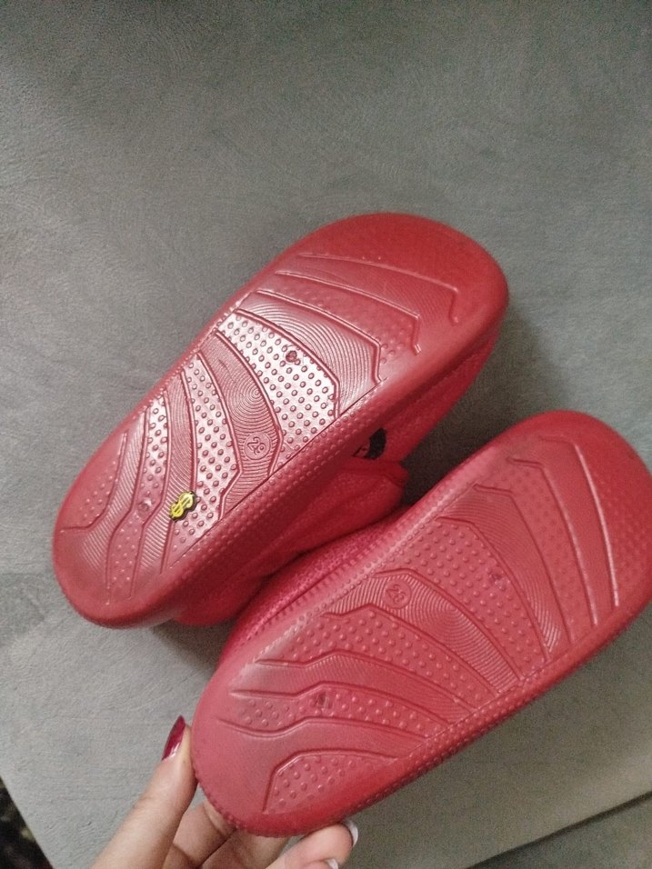 Pembe Nakışlı Erkek Çocuk Ev Terliği - Görsel 3