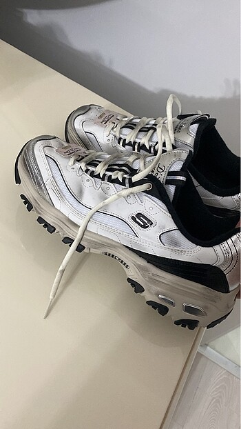 Skechers spor ayakkabı