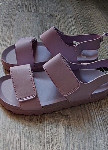 30 Beden H&M Ayarlı Sandalet hafif sık ve rahat
