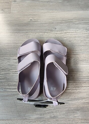 29 Beden H&M Ayarlı Sandalet hafif sık ve rahat