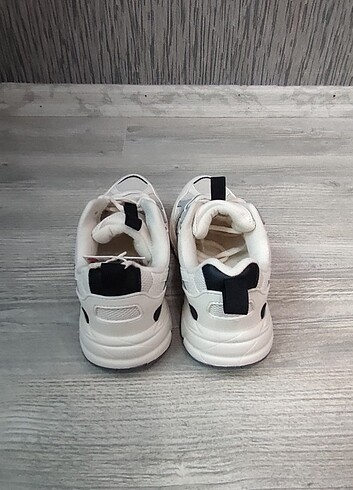 Zara Unisex Spor Ayakkabı