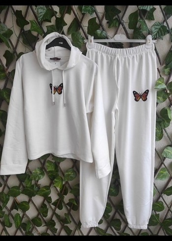 Beyaz Kelebek Baskılı Kapüşonlu Eşofman Takımı - Görsel 7