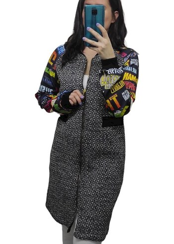 Renkli Desenli Kapüşonlu Kadın Uzun Ceket - Görsel 3