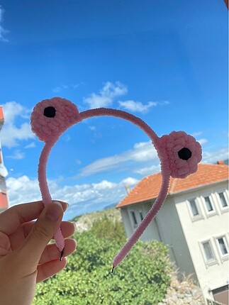 Pembe kurbağa taç