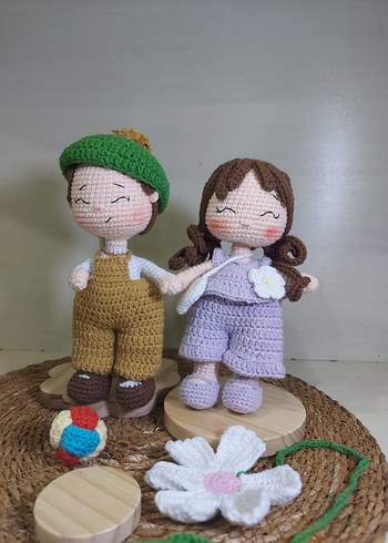 El Örgüsü Kahverengi Bebek - Görsel 3