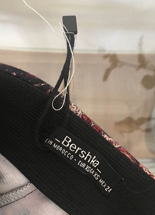 xs Beden çeşitli Renk Bershka etek