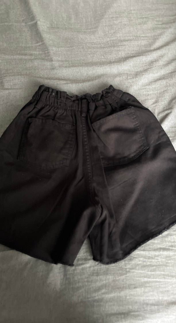 Düğmeli Siyah Kadın  Şort - Görsel 2