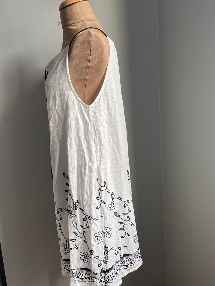 Püsküllü Nakışlı Beyaz Bohem Uzun Elbise - Görsel 3