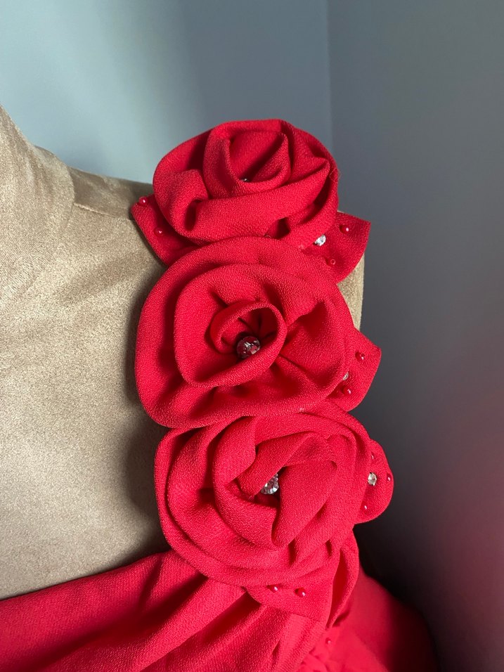 Askılı Çiçek Detaylı Kırmızı Uzun Abiye Elbise - Görsel 3