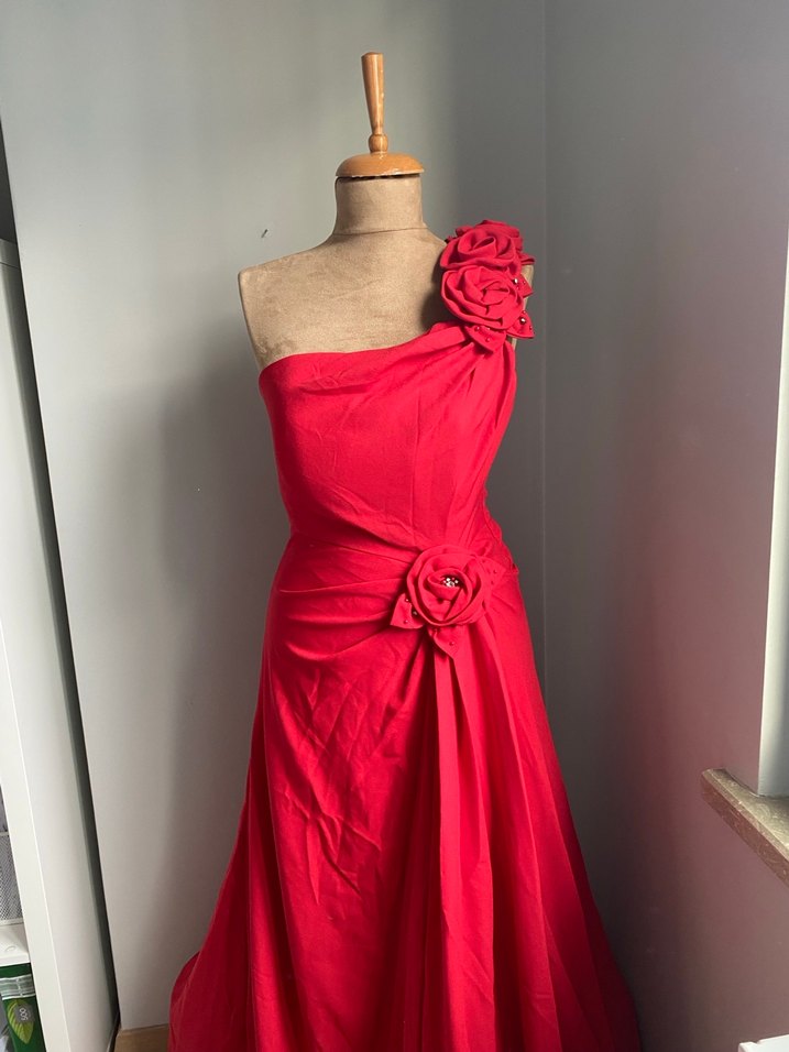 Askılı Çiçek Detaylı Kırmızı Uzun Abiye Elbise - Görsel 5